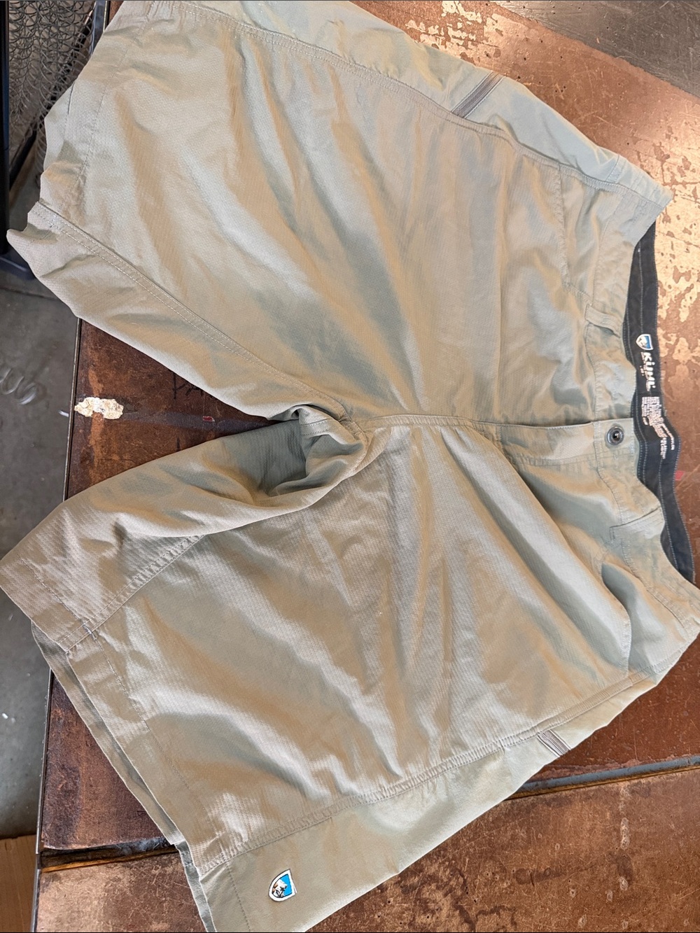 Kuhl Men's Hybrid Shorts in Light Olive Green